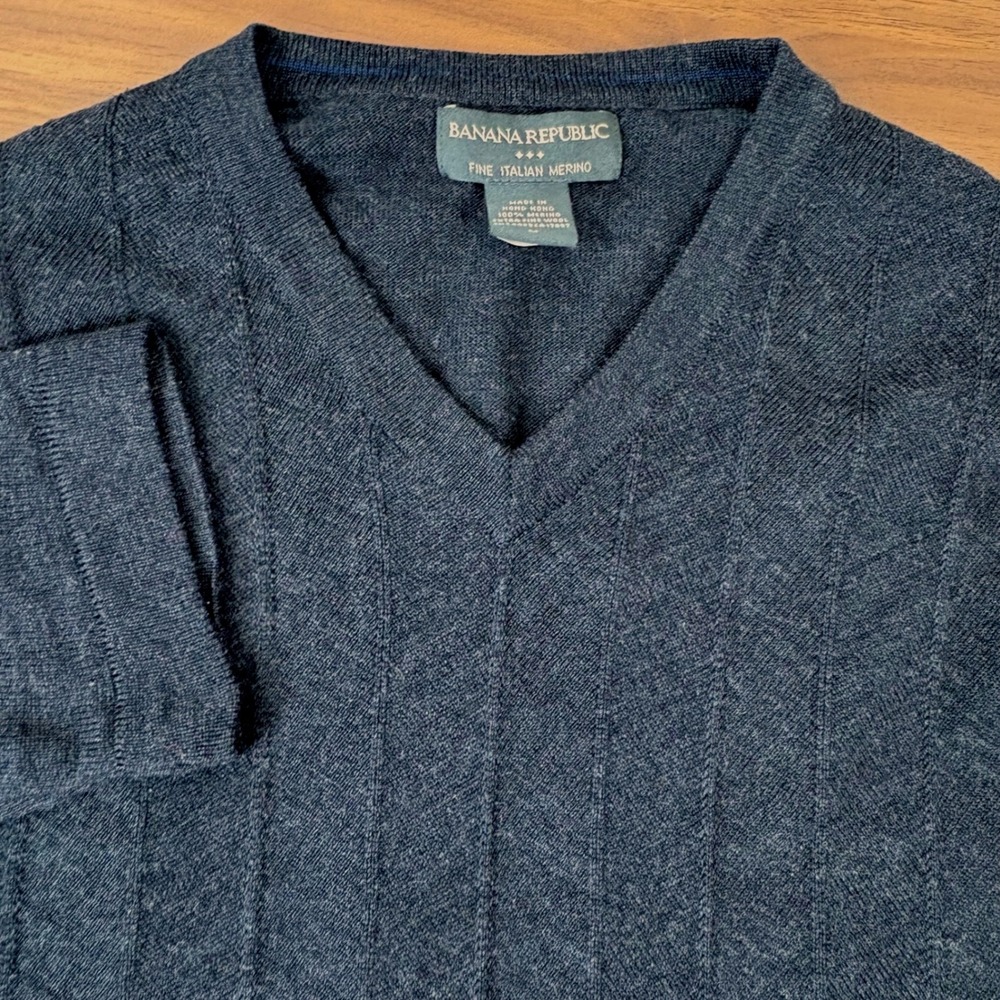 Banana Republic Sweater Mens M Gray V-Neck Merino Wool Ribbed Vintage Y2K